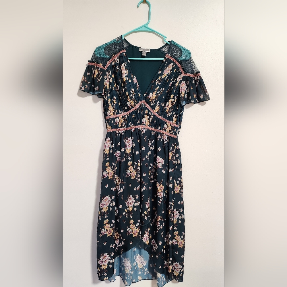 Chelsea28 Green Floral Pleated Dress